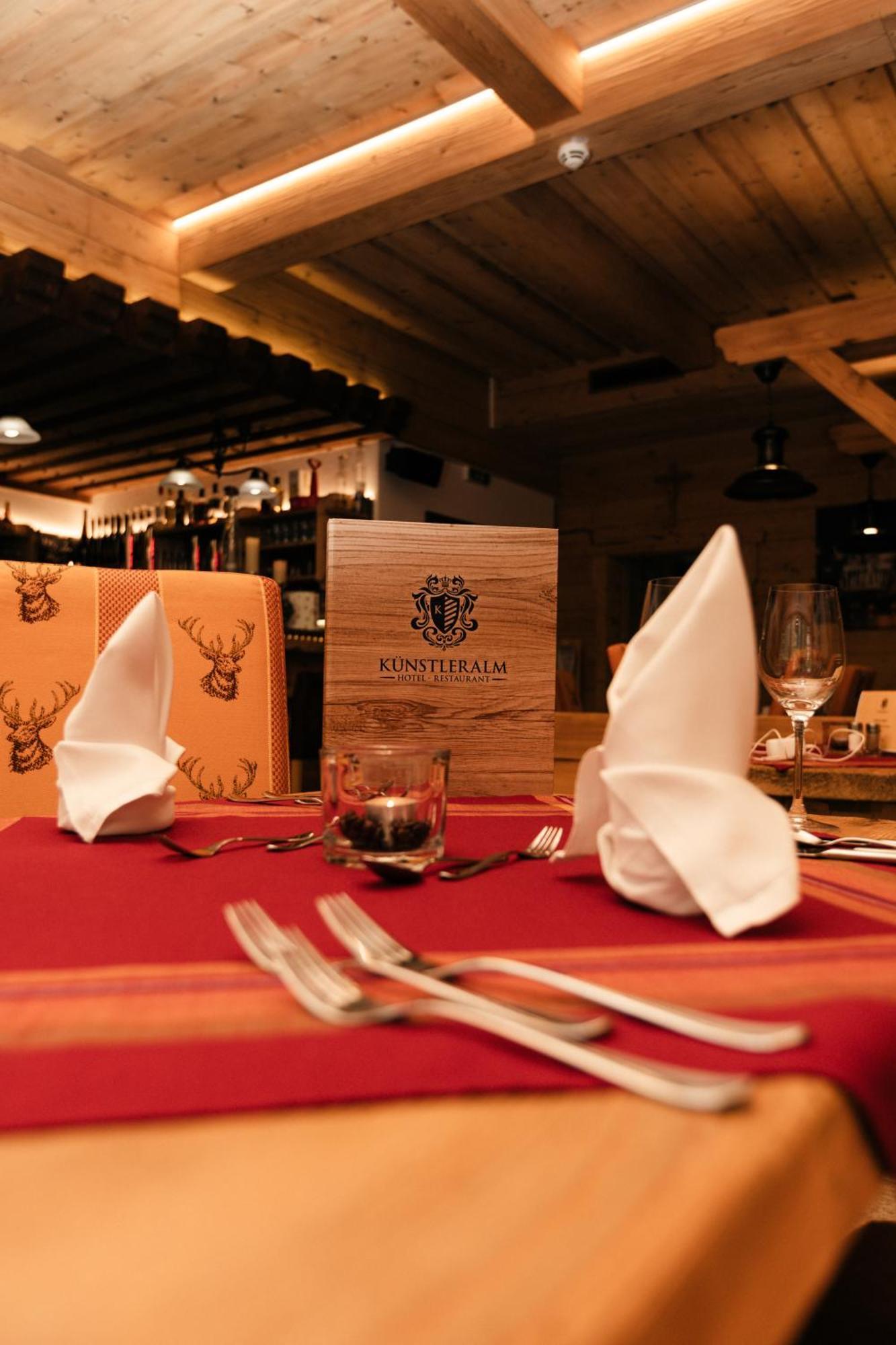 Hotel Kuenstleralm Kaprun Luaran gambar