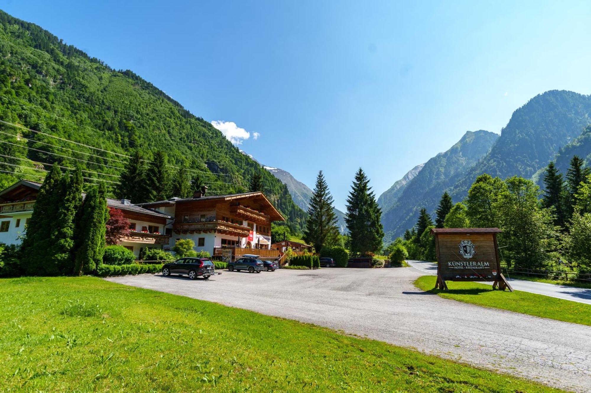 Hotel Kuenstleralm Kaprun Luaran gambar