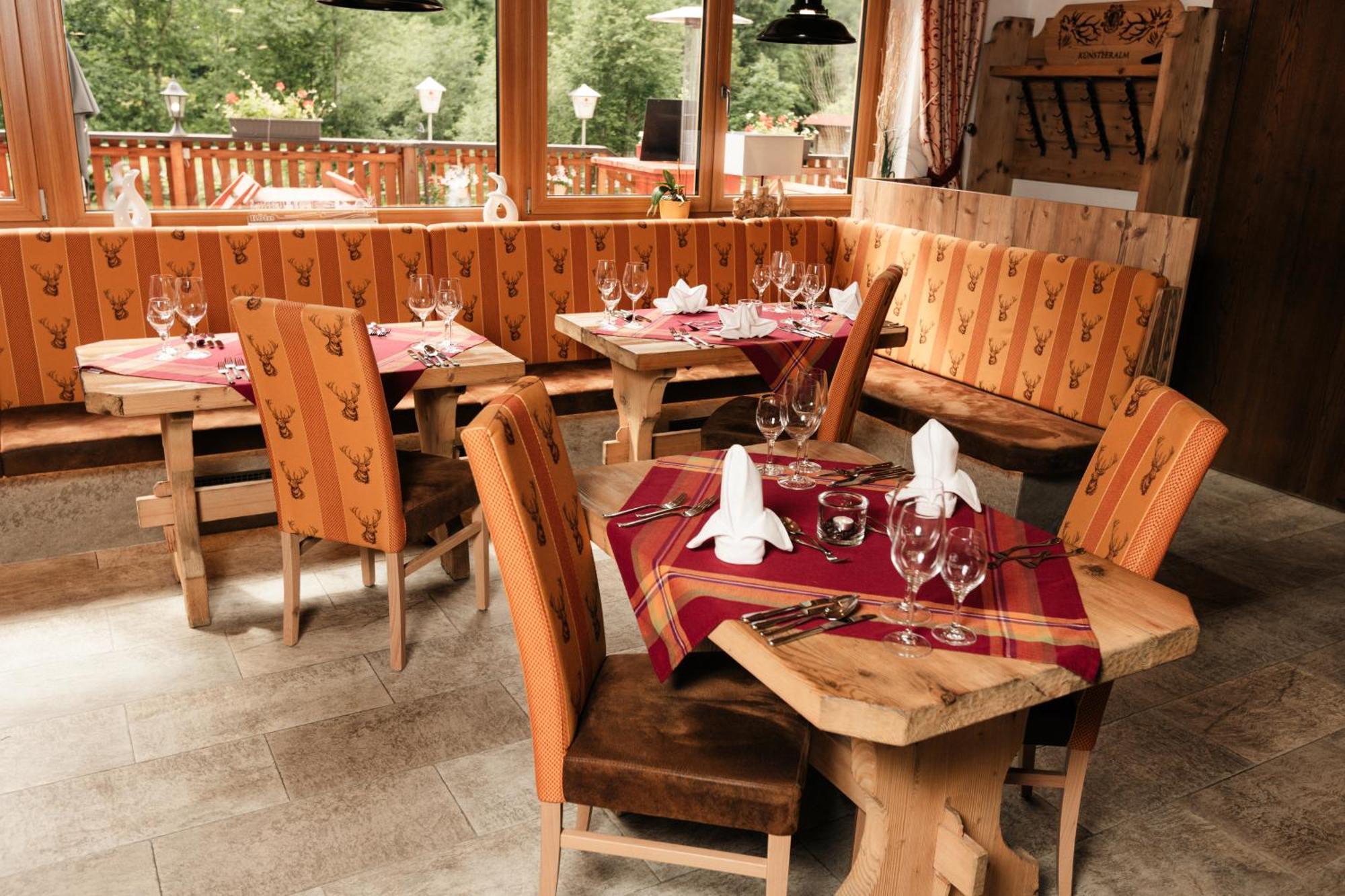 Hotel Kuenstleralm Kaprun Luaran gambar