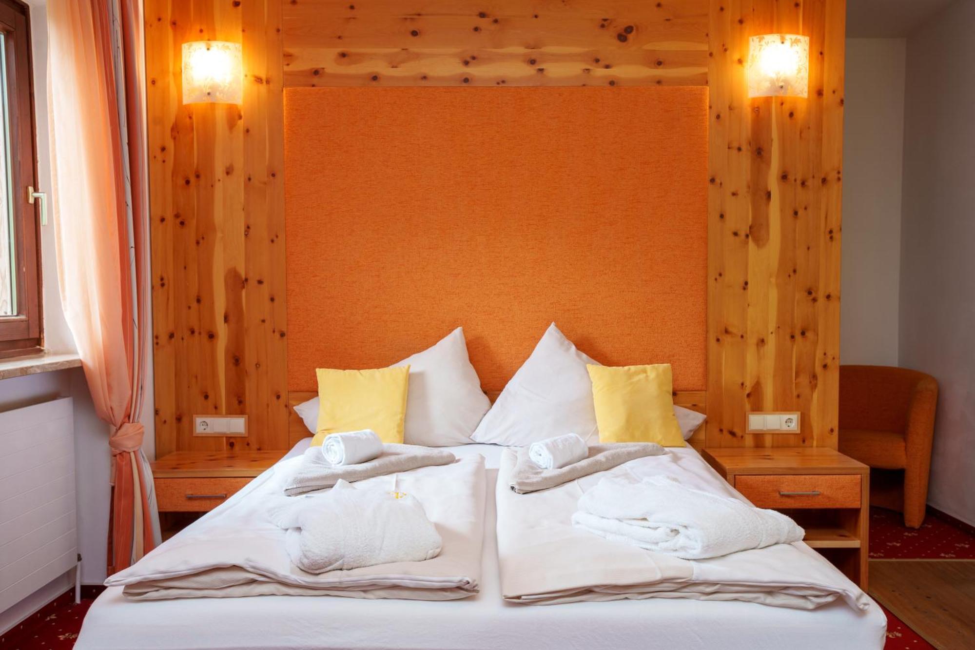 Hotel Kuenstleralm Kaprun Luaran gambar