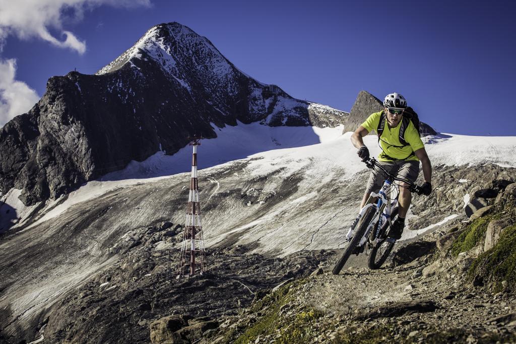 Hotel Kuenstleralm Kaprun Luaran gambar