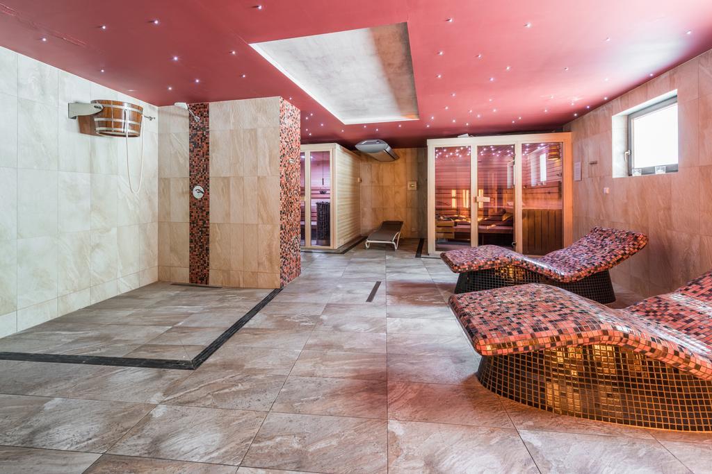 Hotel Kuenstleralm Kaprun Luaran gambar