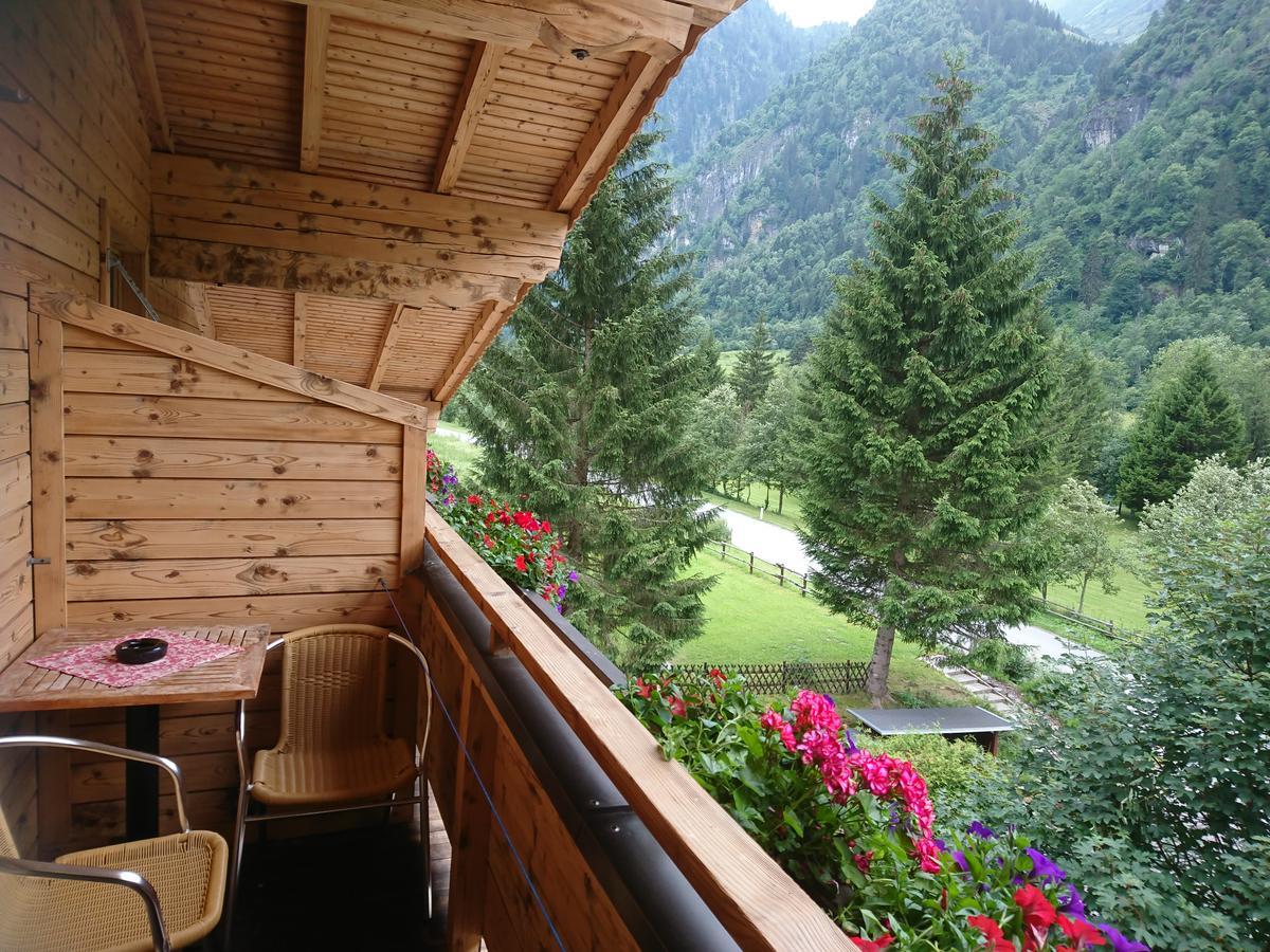 Hotel Kuenstleralm Kaprun Luaran gambar